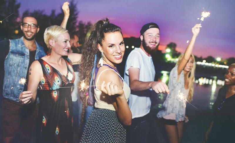 Malaga: Catamaran Sunset or Night Cruise w/ Live DJ & Drink - The first drink and the onboard bar