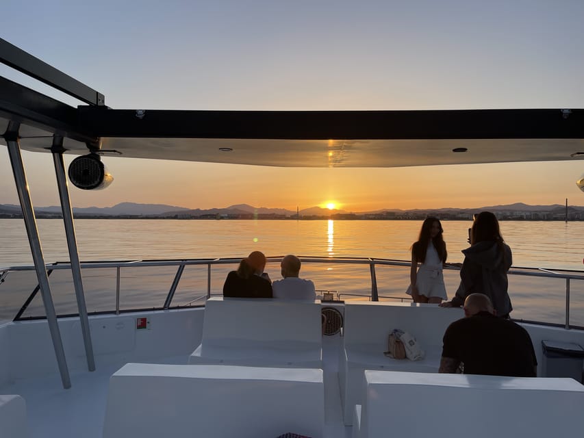 Málaga: Sunset Catamaran Trip - Ninety Minutes Along the Mediterranean