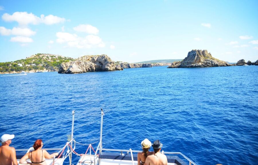 Mallorca: 2-Hour Coastline & Malgrat Islands Catamaran Tour - What the Catamaran Is Like Onboard