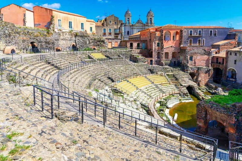 Malta: Mount Etna and Catania Guided Day Trip by Catamaran - Catania in a three-hour walking visit