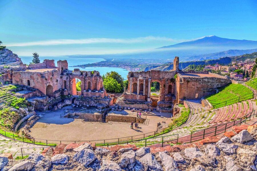 Malta: Mount Etna and Taormina Guided Day Trip by Catamaran - A Malta to Sicily day that starts at sea