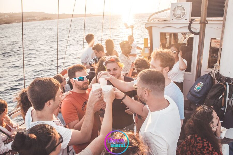Malta: Sailboat Party with an Open Bar, Snack, and Swimming - Swimming at anchor in clear Mediterranean water