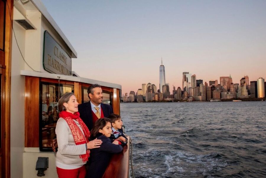Manhattan: Statue and Skyline Cruise Aboard a Luxury Yacht - Governors Island, bridges, and the wider harbor