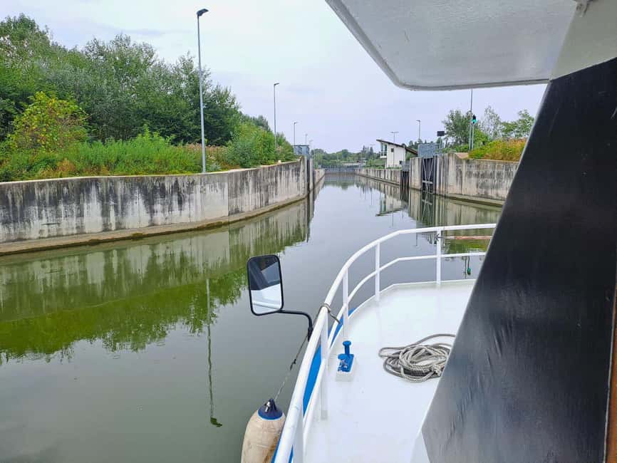Mantua: Guided sailing from the Park to the Port with the water elevator - Timing, access, and what to bring