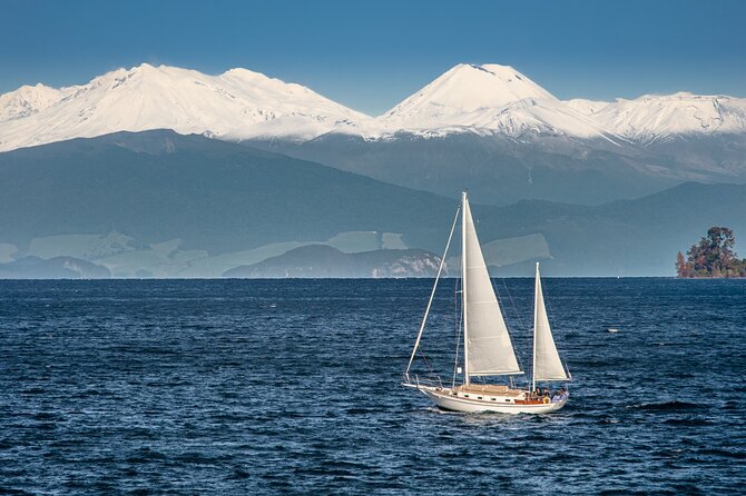 Maori Rock Carvings Eco Sailing Taupo - What to wear and pack for the lake