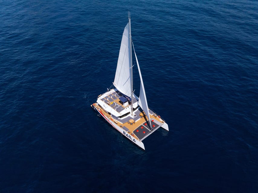 Marseille: A day on a catamaran in the Calanques - All inclusive - Leaving Marseille from the Old Port