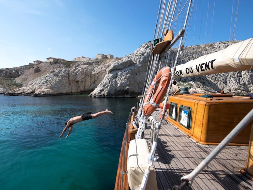 Marseille: Calanques Sailing Day Trip with Lunch and Wine - The long run toward the Calanques