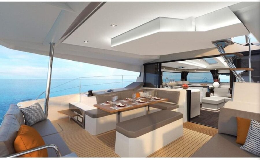 Marseille: Catamaran cruise to discover Frioul Islands - Three and a half hours at Morgiret Cove