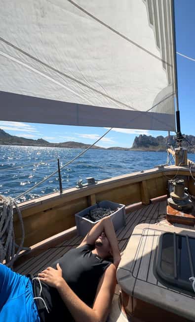 Marseille: Day sailing in the heart of the Calanques with organic lunch and wine - The second swim stop and the trip home