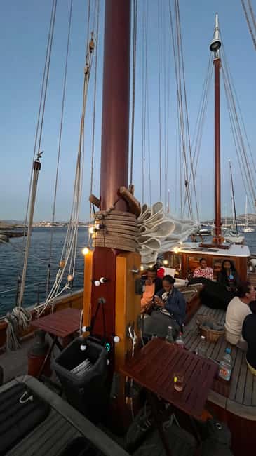 Marseille: Evening sailboat trip to the Calanques du Frioul with buffet and organic wine - Key points to know before booking