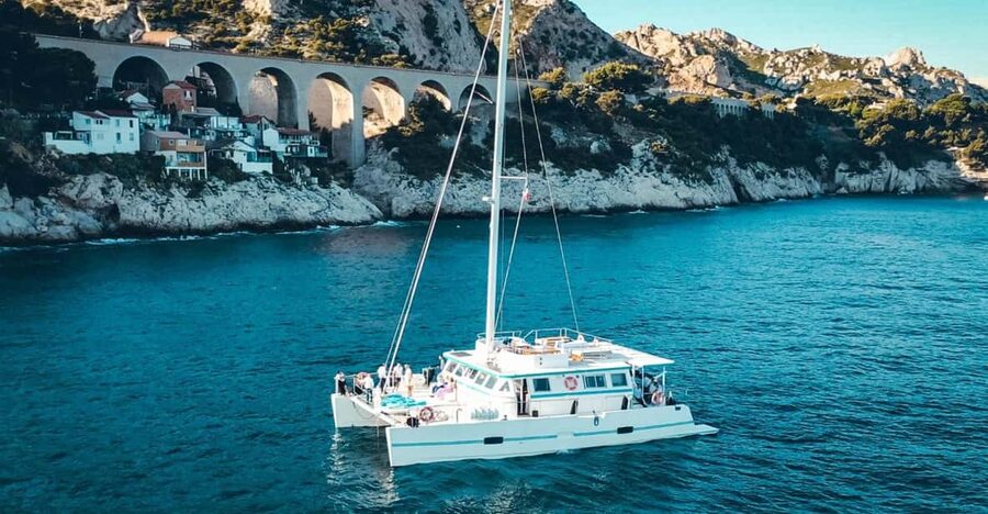 Marseille: Frioul Archipelago Catamaran Cruise with Lunch - Sailing out from Marseille’s Old Port