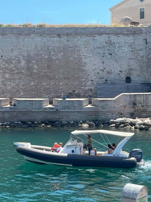 Marseille: Set sail for the Château d'If and the Frioul Islands - Following the coast to Vallon des Auffes