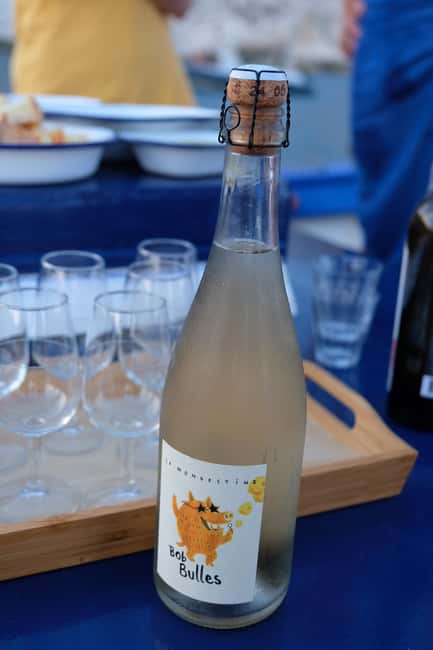Marseille: Sunset Sailing, Buffet, and Wine - A 7:00 p.m. departure aboard La Flaneuse