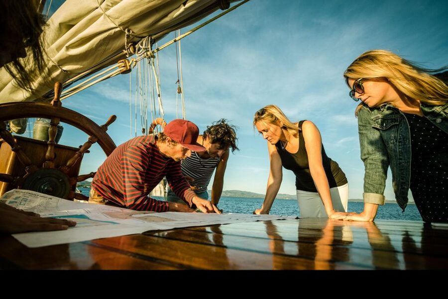 Marseille: Sunset Sailing Cruise with Dinner and Wine - The Frioul archipelago stop