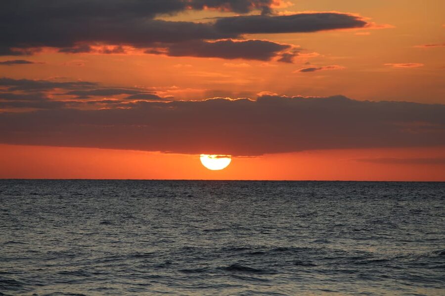 Maui: 2 Hour Sunset Dinner Sail with Open Bar and Appetizers - Practical choices that improve the evening