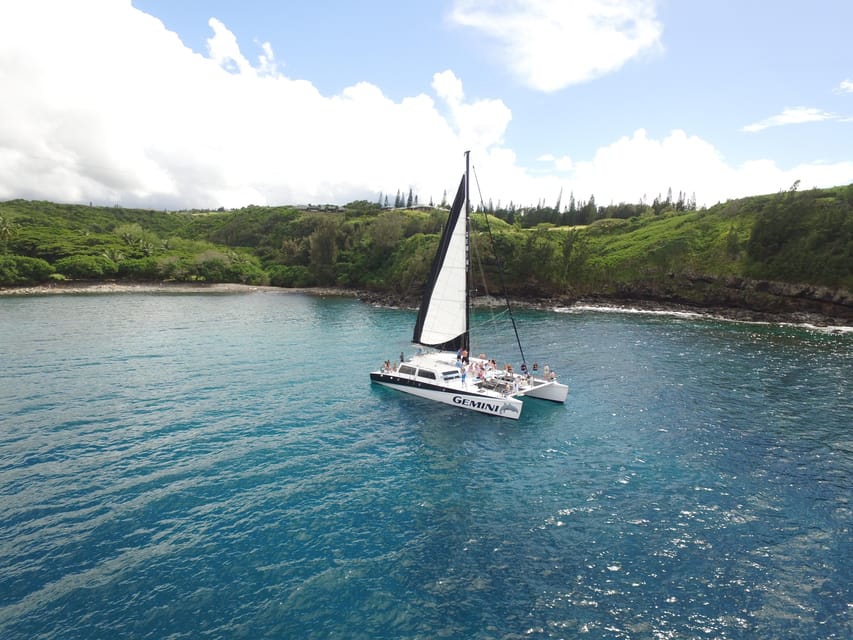 Maui: 2 Hour Sunset Dinner Sail with Open Bar and Appetizers - Gemini’s seating and the feel of the boat