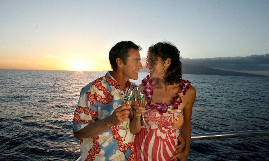 Maui: Ka'anapali Luxury Sunset Cocktail Sail with Open Bar - Key points to know before booking