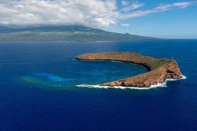 Maui: Molokini and Turtles Luxury Yacht Snorkel - Leaving Maalaea Harbor for Molokini Crater