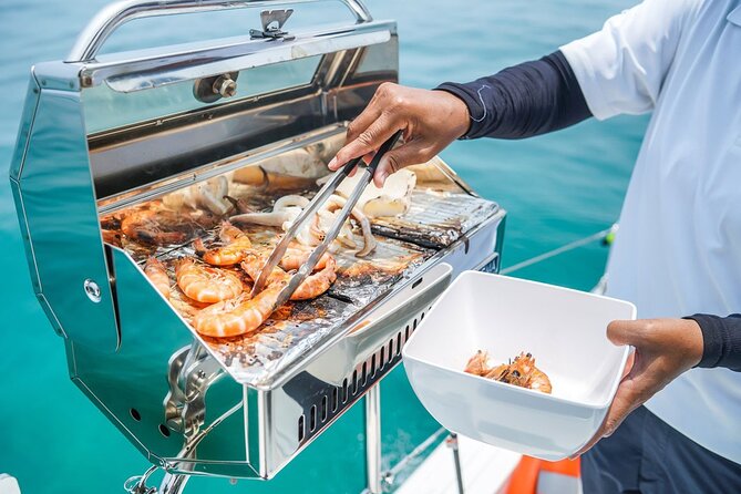Mauritius: Catamaran Cruise to Ile Aux Cerfs with BBQ Lunch - Music, scenery, and the ride home