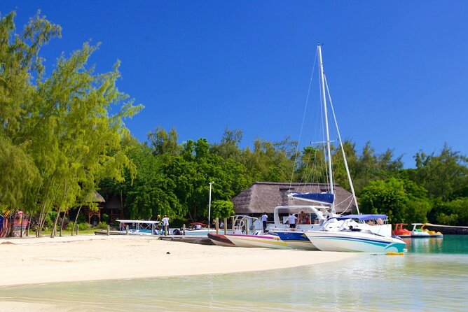 Mauritius: Catamaran Cruise to Ile Aux Cerfs with BBQ Lunch - What to pack for a comfortable day