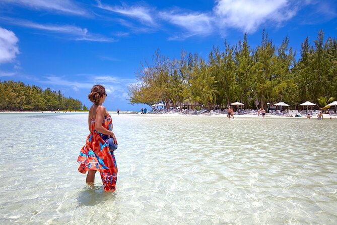 Mauritius: Catamaran Cruise to Ile aux Cerfs with BBQ Lunch - Pointe Jerome and the Blue Bay setting