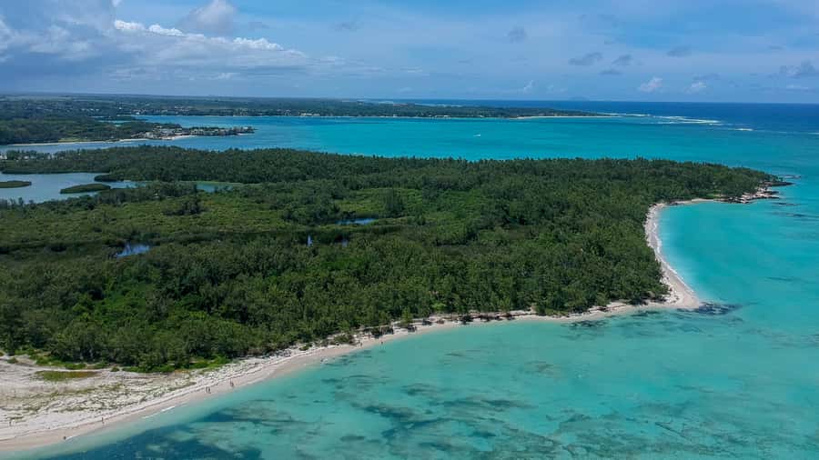 Mauritius: Catamaran Day Cruise to lle aux Cerfs with Lunch - Who will enjoy this cruise most?