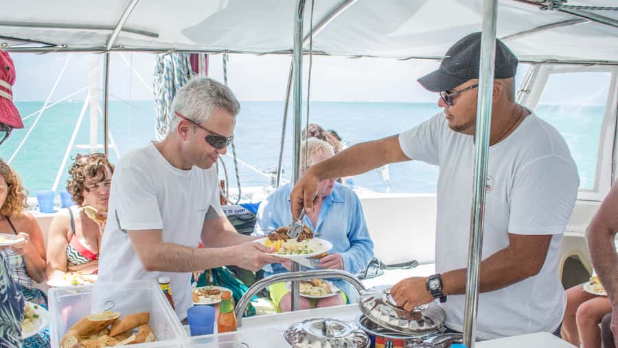 Mauritius: Catamaran Day Cruise to lle aux Cerfs with Lunch - Snorkeling in the lagoon