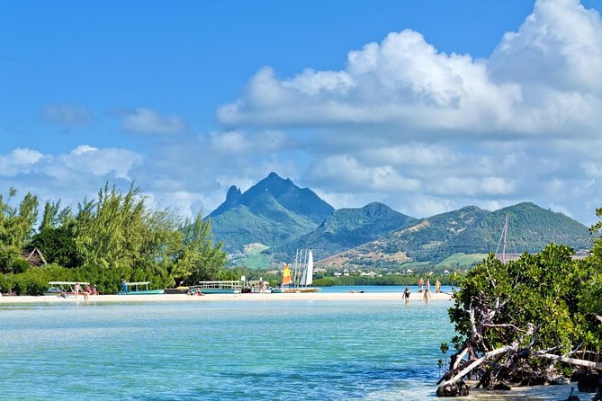 Mauritius : Full day All inclusive Ile aux cerfs Catamaran cruise - What the day on Mauritius’s southeast coast is really like
