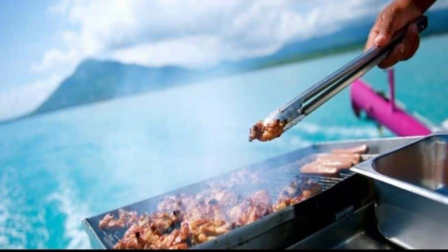 Mauritius: Ile Aux Cerfs catamaran cruise Lunch with BBQ - Ile aux Cerfs brings the postcard scenery