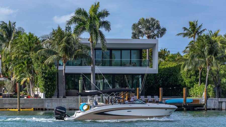 Miami: Miami Skyline Vintage Yacht Cruise, - Carl Fisher and the man-made island chapter
