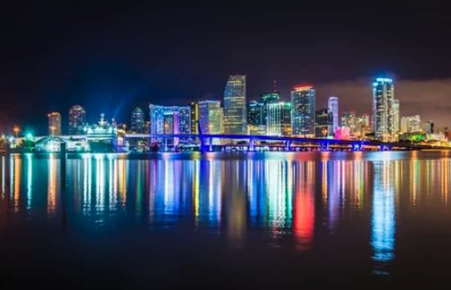 Miami: Party Yacht Cruise with Open Bar and DJ - Dress, ID, and who should skip it