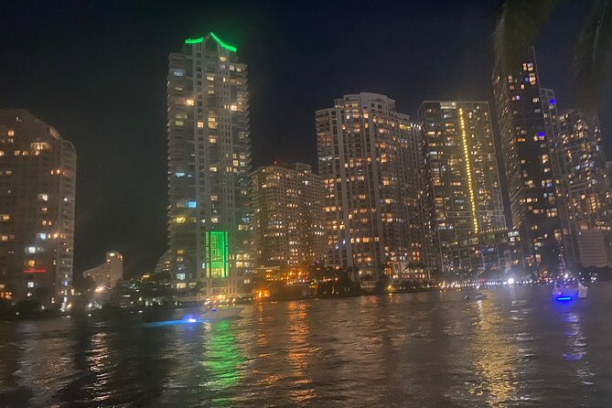 Miami Sightseeing Cruise on a Luxury Yacht - Should you book the Miami sightseeing cruise?