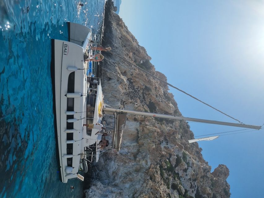 Milos: Full-Day Catamaran Cruise with Food and Open Bar - Lunch at Gerakas Beach