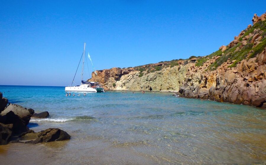 Milos: Half-Day Morning Catamaran Cruise to Kleftiko - Why the onboard lunch is more than a convenient extra