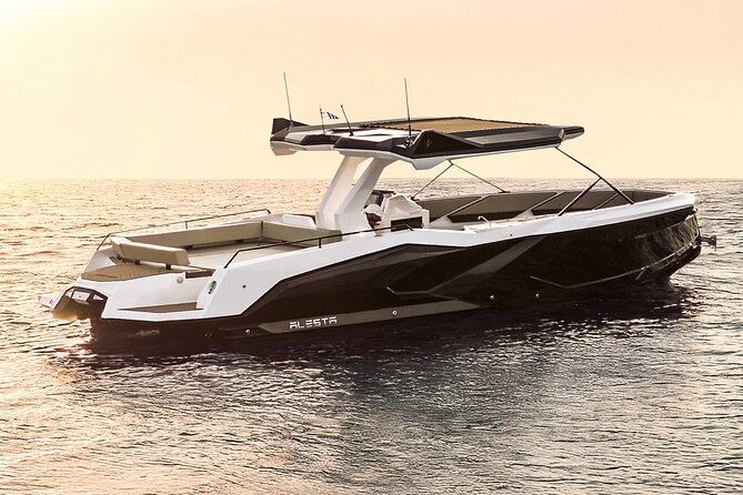 ❖ Milos: Private Yacht Tour—Kleftiko Sarakiniko Poliegos - Why a private yacht is a good fit for Milos