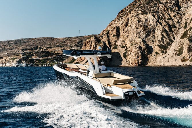 ❖ Milos: Small Group Yacht Tour—Kleftiko Sarakiniko Poliegos - Key details at a glance