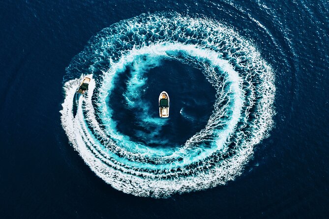 ❖ Milos: Small Group Yacht Tour—Kleftiko Sarakiniko Poliegos - Why this Milos cruise covers so much in five hours