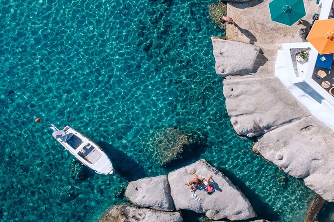 ❖ Milos: Small Group Yacht Tour—Kleftiko Sarakiniko Poliegos - Sarakiniko’s white rock and open water