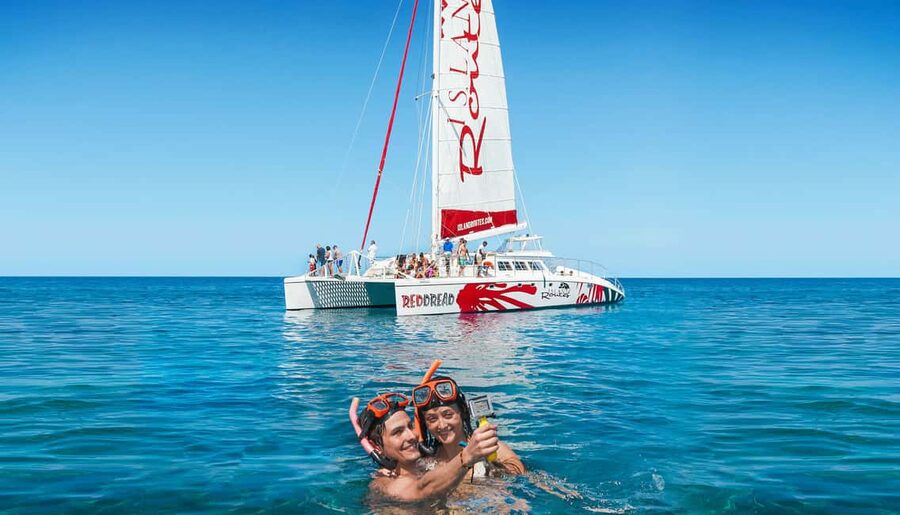 Montego Bay: Reggae Catamaran 18+ Cruise with Open Bar - Hotel pickup and boarding in Montego Bay