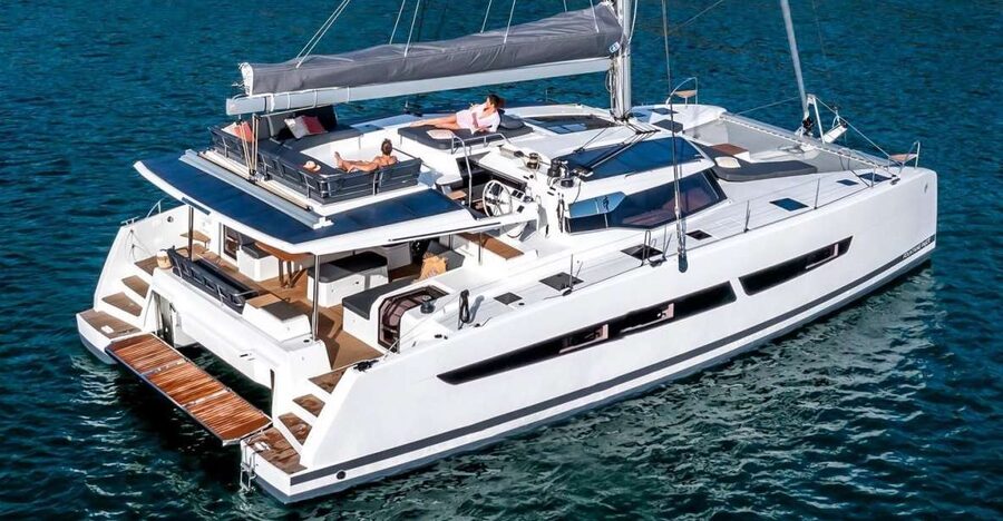 Mykonos: Catamaran Cruise with 3-Course Meal and Transfers - Who should book this cruise?