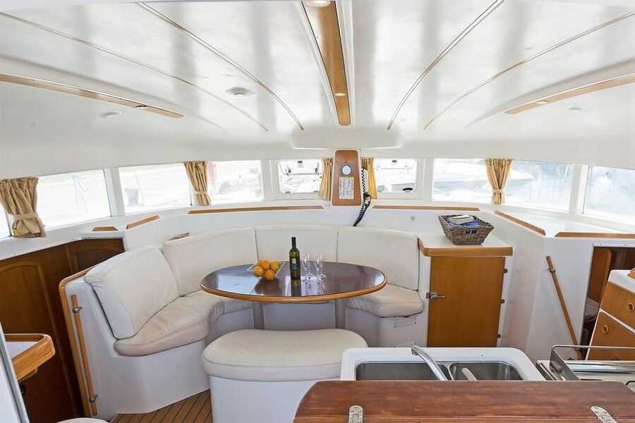 Mykonos: Catamaran Cruise With Meal and Drinks - Two hours in Rhenia’s clear water