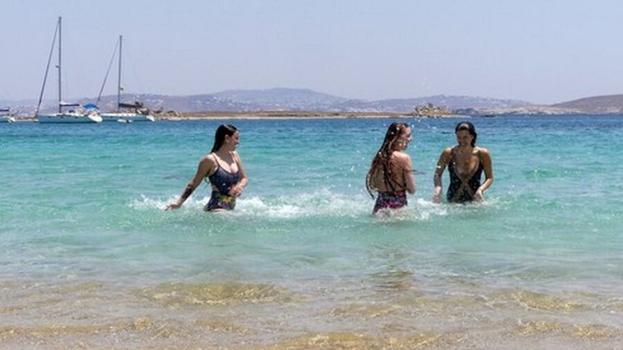 Mykonos: Delos and Rhenia Full-Day Sailing Cruise with Meal - A small boat atmosphere with room for participation