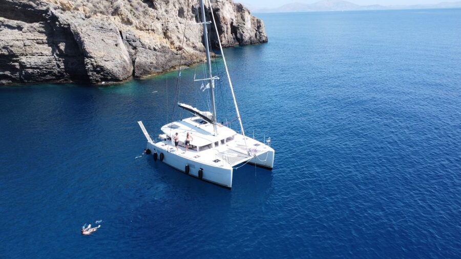 Mykonos: Full-Day Catamaran Cruise with Fresh Lunch - Lunch with a view of the Aegean