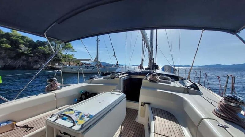 Mykonos: Island Beaches Sailing Tour with Lunch and Transfer - Lunch With a View of the Aegean