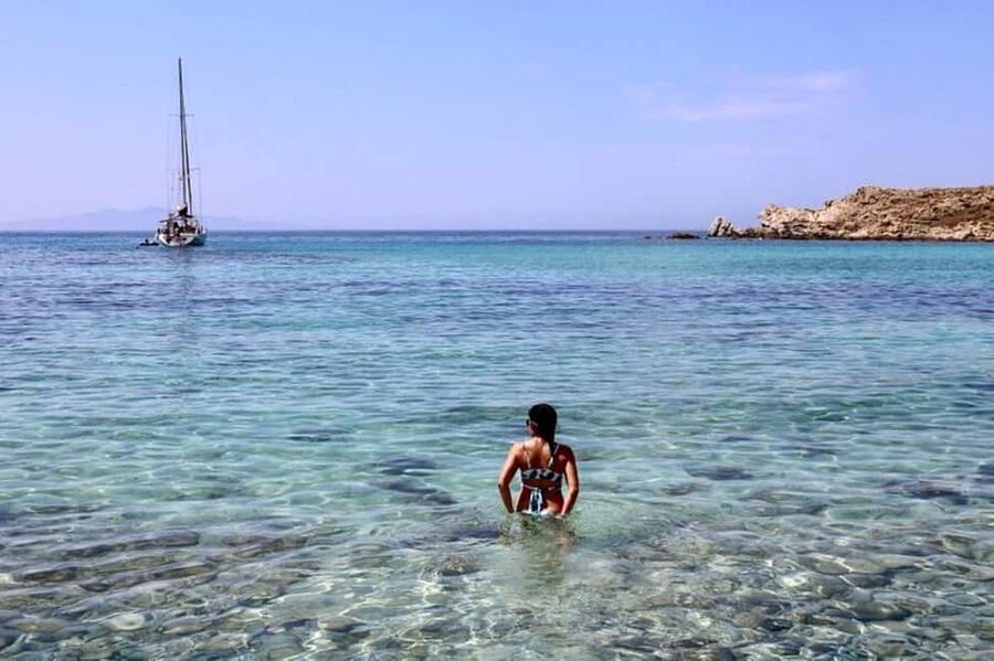 Mykonos: Sunset Sail Cruise to Rhenia, Beach Hopping, Dinner - Key points at a glance