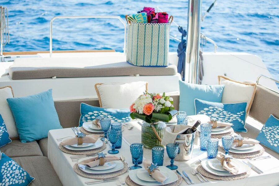 Naxos: Catamaran Cruise with Lunch & Drinks - Weather, comfort, and what to pack