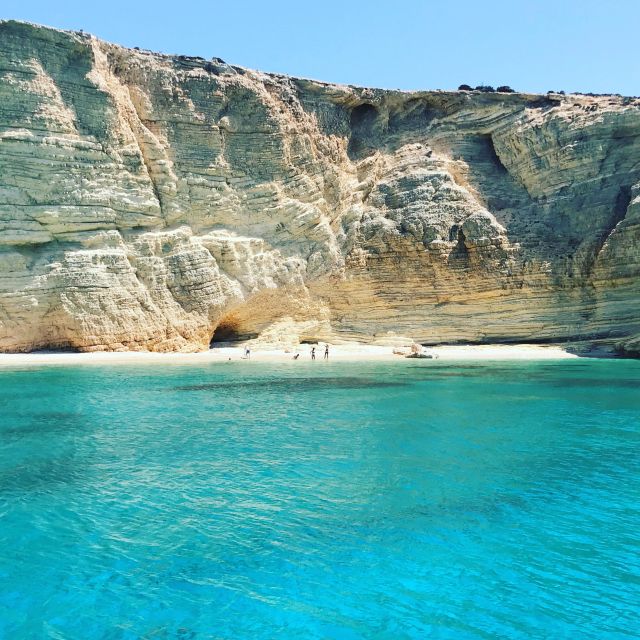 Naxos: Catamaran Cruise with Lunch & Drinks - Sailing between Naxos and Paros