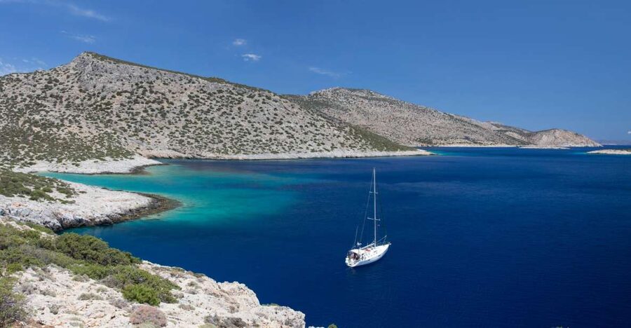 Naxos: Full-Day Small Cyclades Sailing Cruise - Lunch, snacks, and drinks on board
