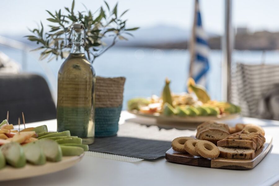 Naxos: Luxury Catamaran Day Trip with Lunch and Drinks - Key points to know before you book