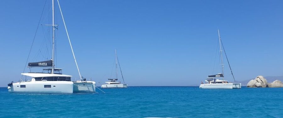Naxos: Luxury Catamaran Day Trip with Lunch and Drinks - What the catamaran feels like after several hours